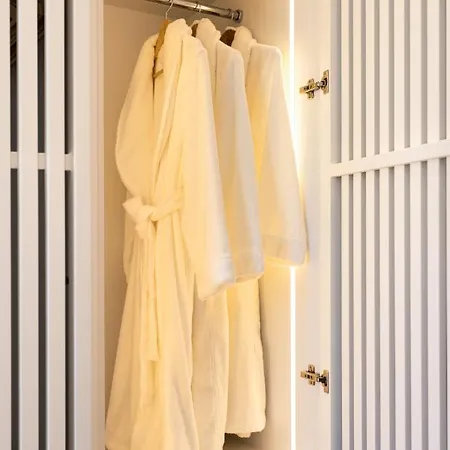 Genesis Hotel&spa فندق