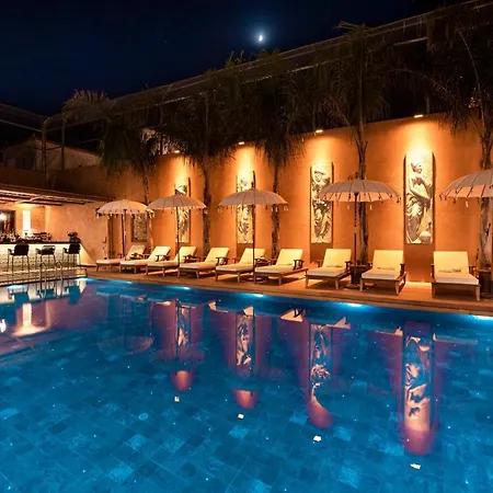 Genesis Hotel&spa فندق