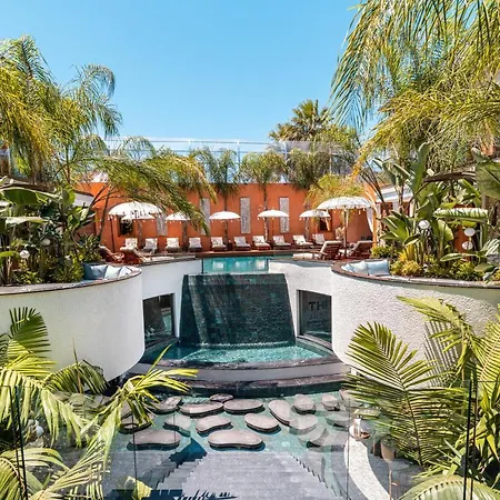 Genesis Hotel&spa فندق