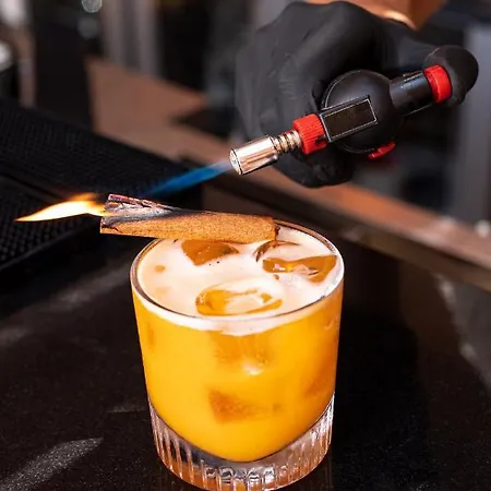 Genesis Hotel&spa فندق